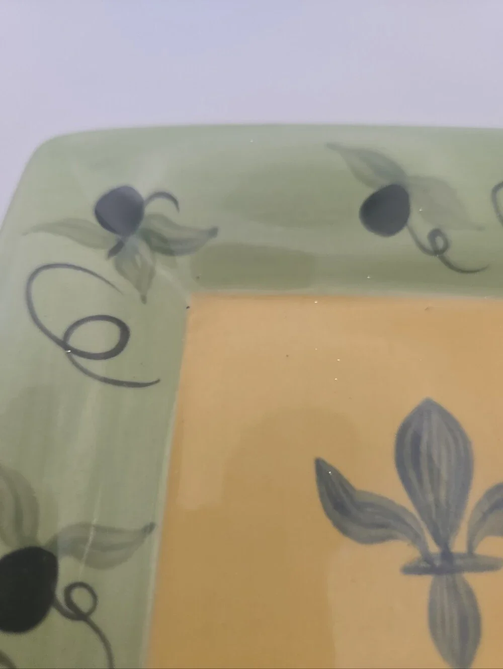 Pfaltzgraff The Secrets of Pistoulet Trinket Dish Olive Fleur de Lis Plate
